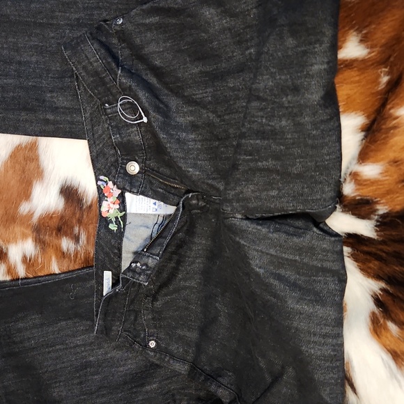 Tabi Stretch Jeans - Picture 2 of 4